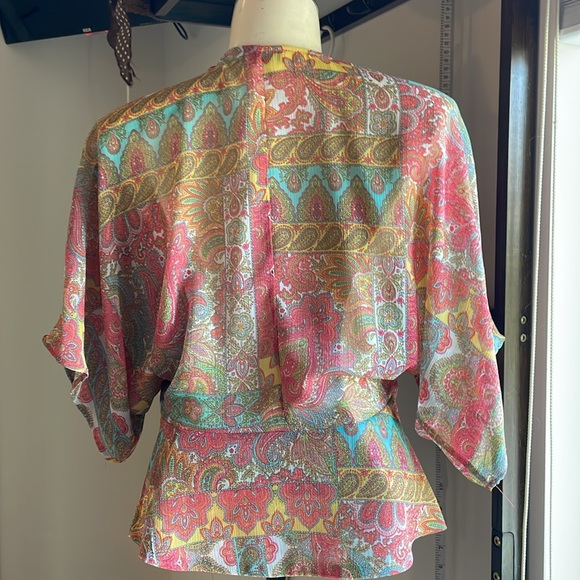 Pretty Paisley Wrap Topper with Inside waist button and ties - Picture 6 of 9